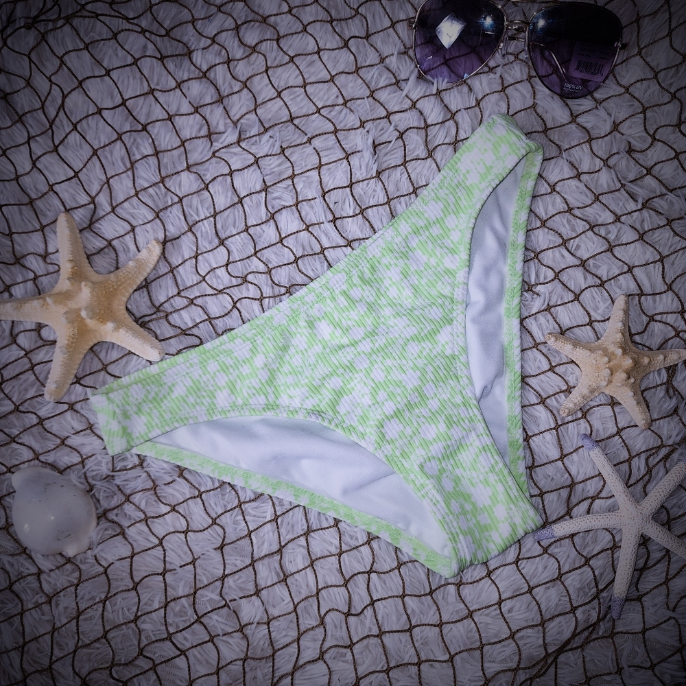Small Xhilaration Green and White Floral Cheeky Bikini Bottoms